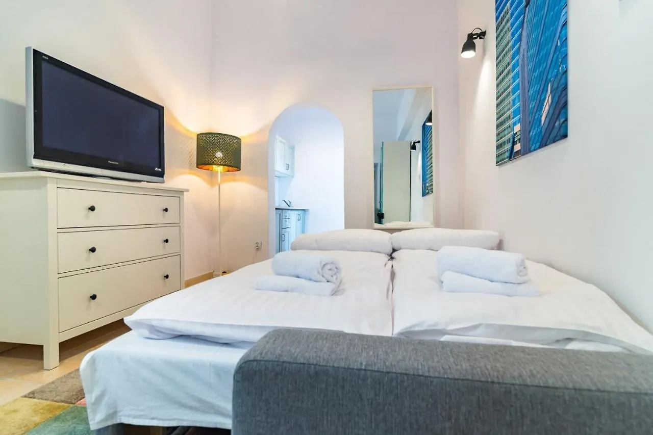 Rent Like Home Emilii Plater 25 Warsaw